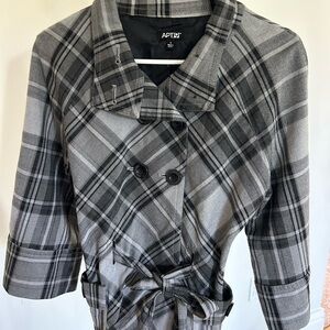 APT 9 Gray Plaid Cropped Coat w/ 3/4 Sleeves